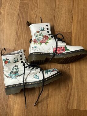 Limited Run Dr Martens 1460 8 hole Skull Louie Tattoo Art Boots 5M 6L Nautical